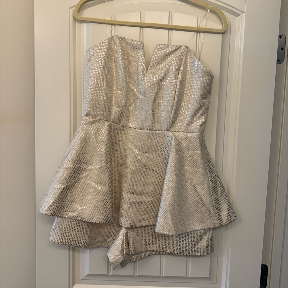 Vestique Cream Strapless Sparkle Romper